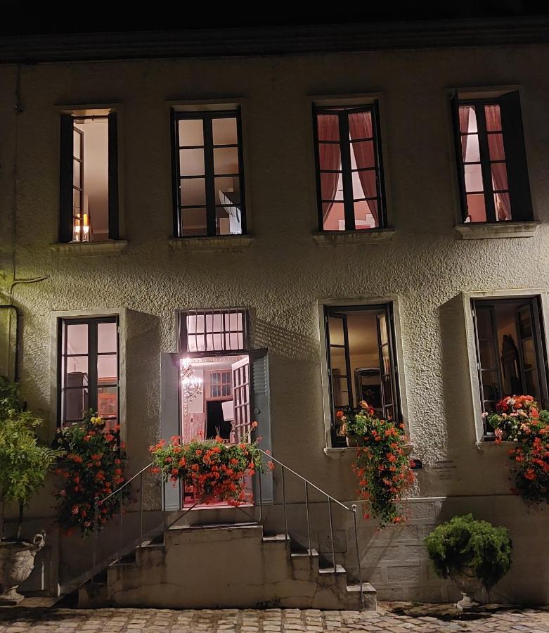 Suprematisme Appartement De Prestige Vierzon Zewnętrze zdjęcie