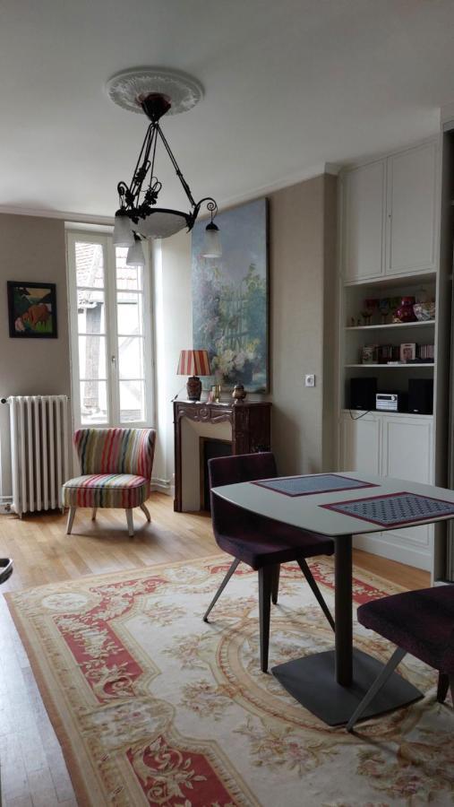 Suprematisme Appartement De Prestige Vierzon Zewnętrze zdjęcie